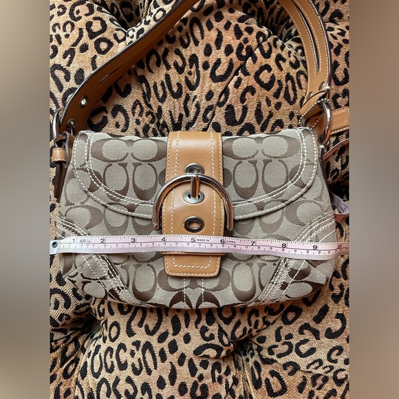 Coach Soho 2007 vintage bag!
Like new! - Picture 8 of 9
